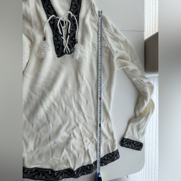 100% Alpaca Handmade Sweater Hoodie - Picture 4 of 7